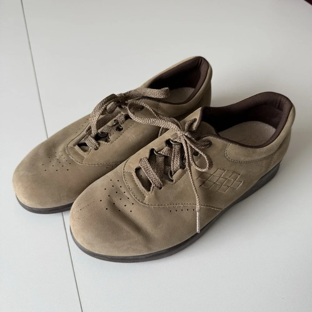 SAS Women's Tripad Comfort Walking Sneakers Tan Suede Leather, Size 7W